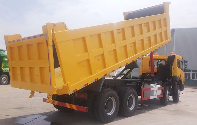 Dump Truck Faw J5P 8x4 for Sale in Maritania