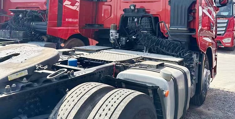 FAW J7 Truck Tractor for Sale in Tanzania