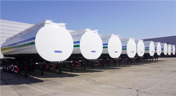 Tri Axle 45000 Liters Fuel Tanker Trailer for Sale Price