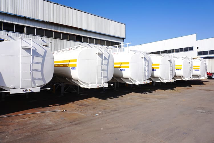 Tri Axle 57000 Liters Diesel Tanker Trailer for Sale
