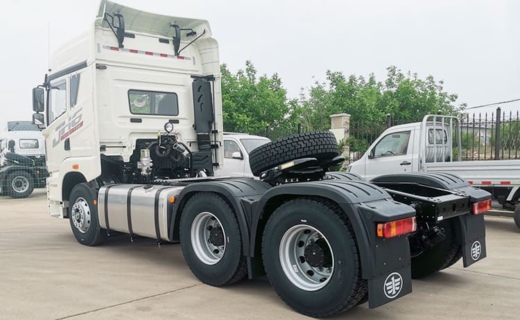 JH6 FAW 420 Truck Tractor Head for Sale in Tanzania