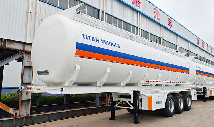 3 Axle 42000 Liters Fuel Tanker Trailer for Sale in Tanzania